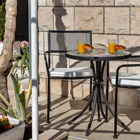 Lejlighed Apartman-studio Meri