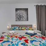 Apartman-studio Meri *