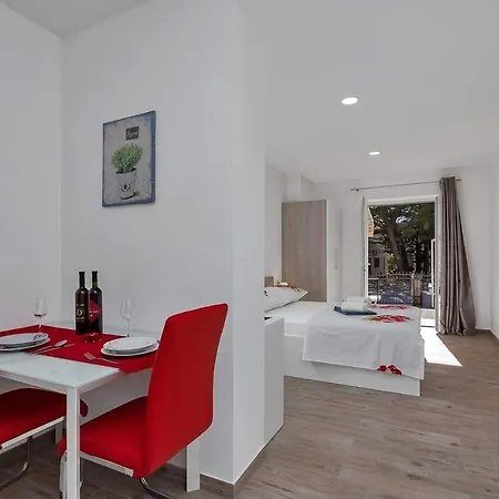 Apartman-studio Meri Apartment